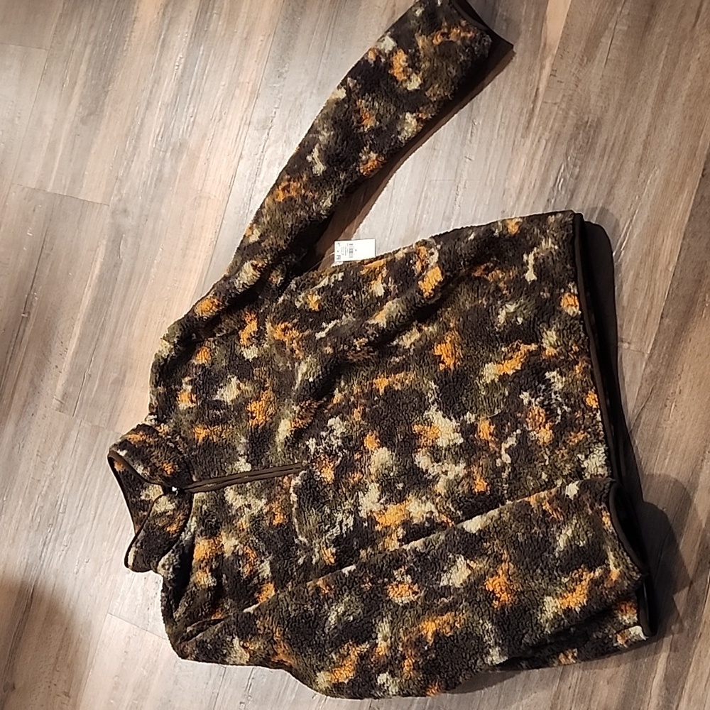 Fleece Pull Over, Brand New Size Medium